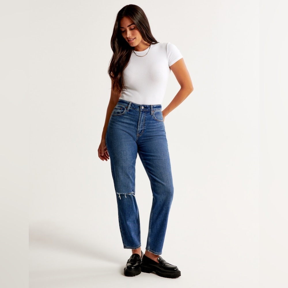 Abercrombie & Fitch Curve Love High Rise Mom Jean Size 33 (16) New with tags